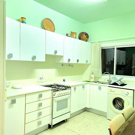 Breathtaking Beachfront In Makenzy *