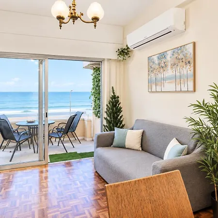 Breathtaking Beachfront In Makenzy Apartman Lárnaka