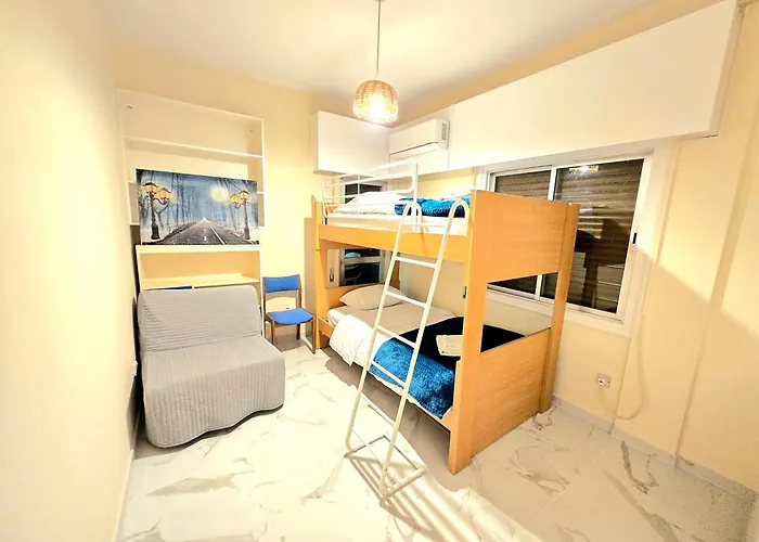 Appartamento Breathtaking Beachfront In Makenzy Larnaca