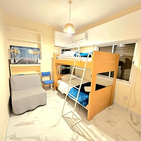 Daire Breathtaking Beachfront In Makenzy Larnaca